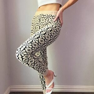 Vintage Cream Flower Knit Pull On Legging Jogger Pants